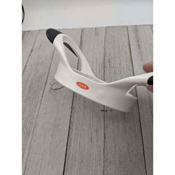 OXO Good Grips Apple Slicer Corer Divider White With Handles - Picture 2 of 4